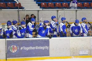 Feljutottak a jégkorongozók